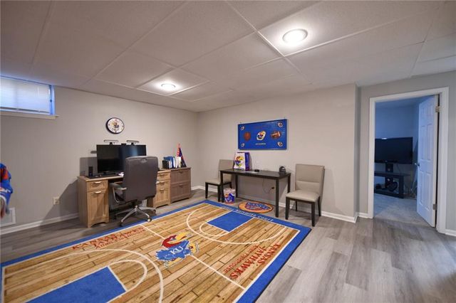 6616 Bradshaw Street, Shawnee, KS 66216