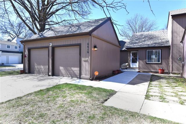 6616 Bradshaw Street, Shawnee, KS 66216