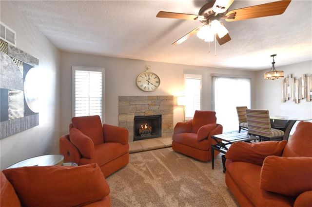 6616 Bradshaw Street, Shawnee, KS 66216