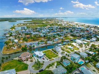 290 Ohio AVE, Fort Myers Beach, FL 33931