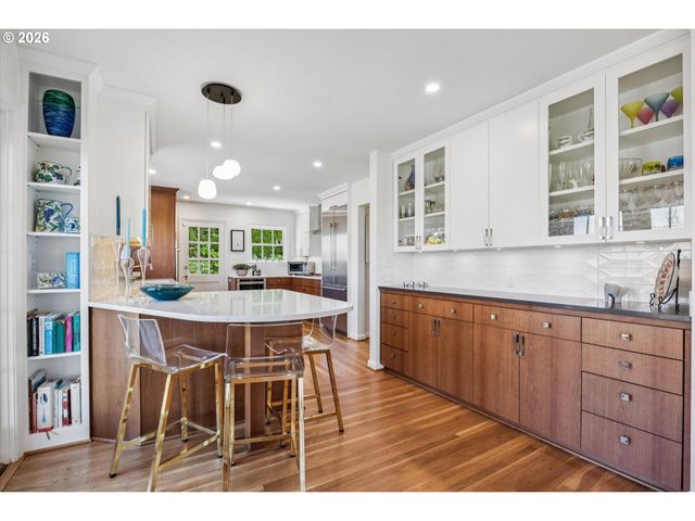 2846 Nw CUMBERLAND Rd, Portland, OR 97210