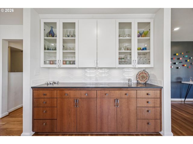2846 Nw CUMBERLAND Rd, Portland, OR 97210