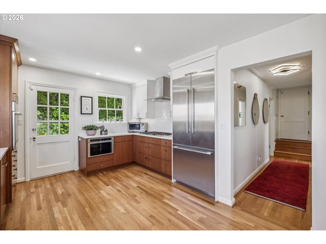 2846 Nw CUMBERLAND Rd, Portland, OR 97210