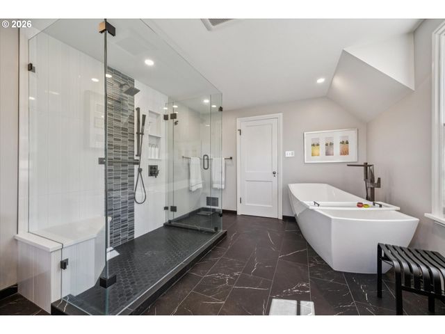 2846 Nw CUMBERLAND Rd, Portland, OR 97210