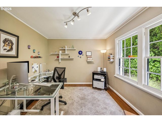 2846 Nw CUMBERLAND Rd, Portland, OR 97210