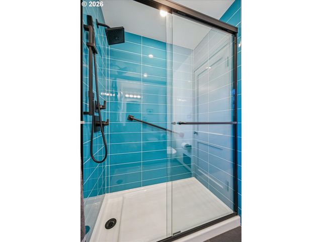 2846 Nw CUMBERLAND Rd, Portland, OR 97210
