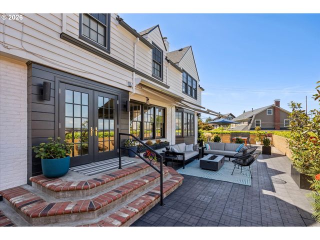 2846 Nw CUMBERLAND Rd, Portland, OR 97210