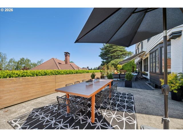 2846 Nw CUMBERLAND Rd, Portland, OR 97210