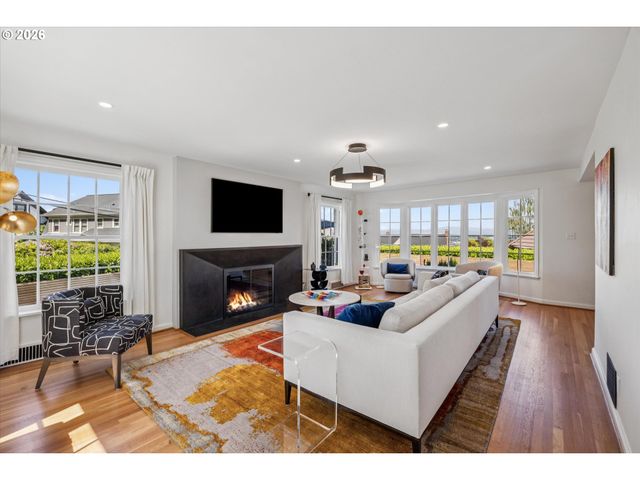 2846 Nw CUMBERLAND Rd, Portland, OR 97210