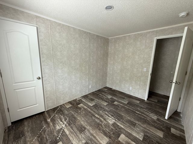 1712 S Dixie Highway 213, Crete, IL 60417