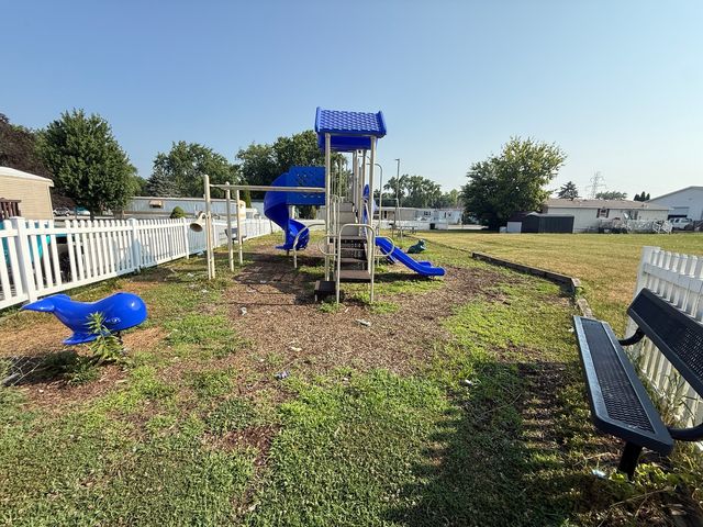 1712 S Dixie Highway 213, Crete, IL 60417