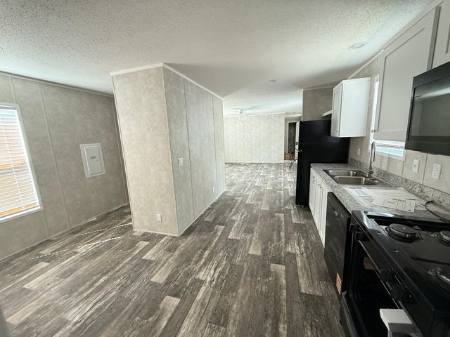 1712 S Dixie Highway 213, Crete, IL 60417