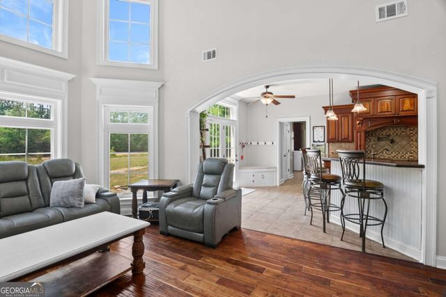 1198 Fiddlers Cove NE, Townsend, GA 31331