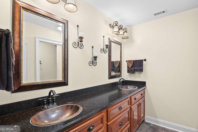 1198 Fiddlers Cove NE, Townsend, GA 31331
