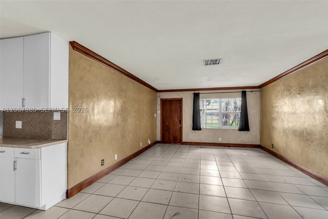 6605 NW 77th St, Tamarac, FL 33321