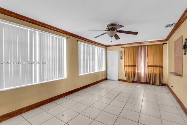 6605 NW 77th St, Tamarac, FL 33321