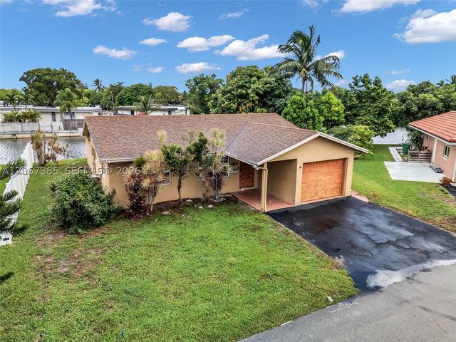 6605 NW 77th St, Tamarac, FL 33321