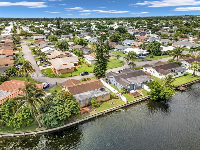 6605 NW 77th St, Tamarac, FL 33321