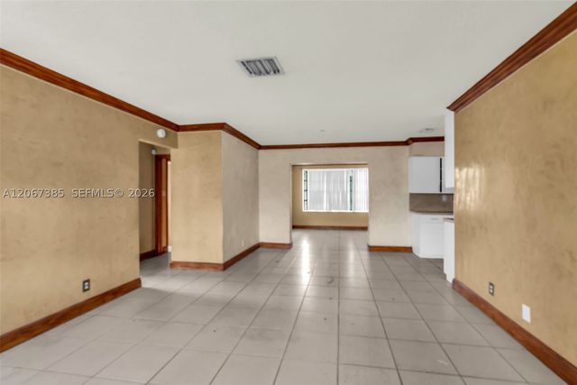 6605 NW 77th St, Tamarac, FL 33321
