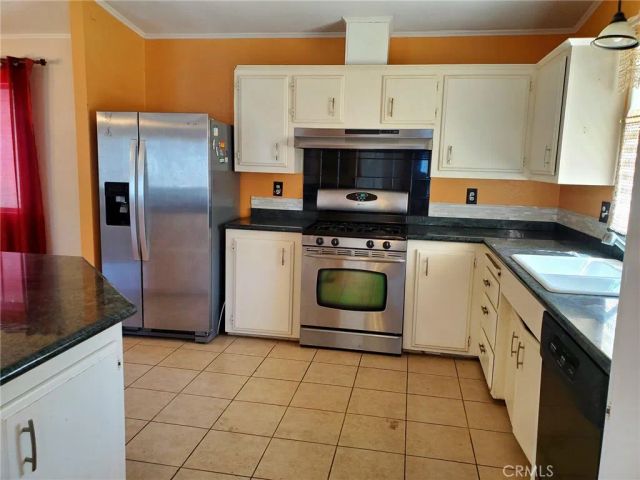 21621 Sandia 31, Apple Valley, CA 92308