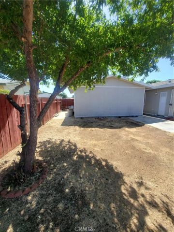 21621 Sandia 31, Apple Valley, CA 92308