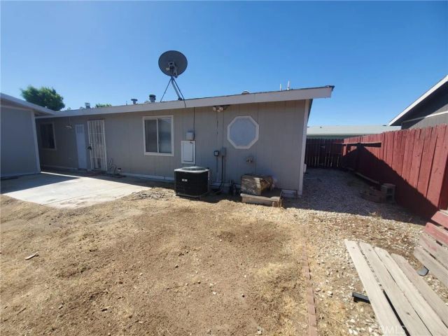 21621 Sandia 31, Apple Valley, CA 92308