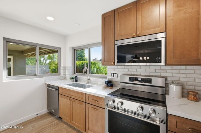 8116 N 18TH Way, Phoenix, AZ 85020