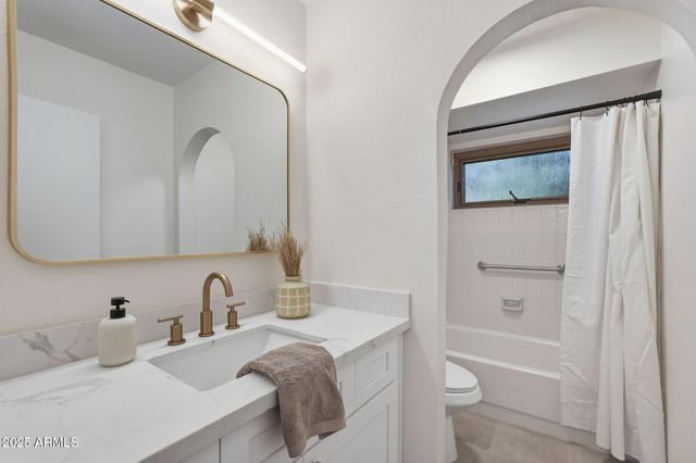 8116 N 18TH Way, Phoenix, AZ 85020