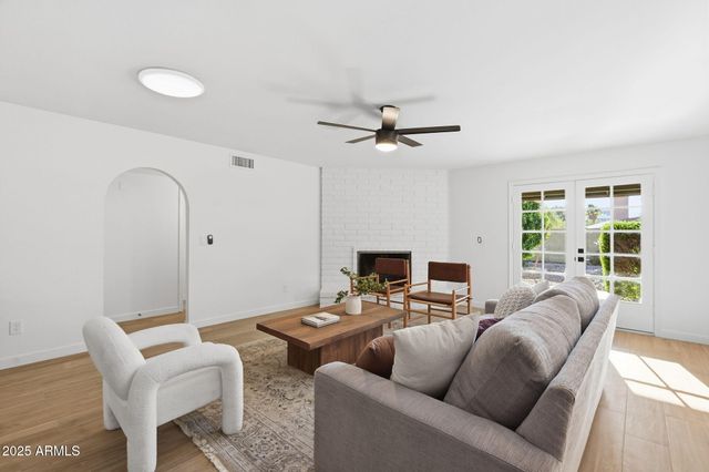 8116 N 18TH Way, Phoenix, AZ 85020