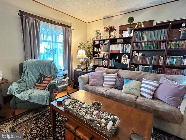 228 S TENNESSEE AVE, Martinsburg, WV 25401