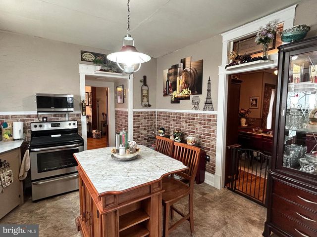 228 S TENNESSEE AVE, Martinsburg, WV 25401