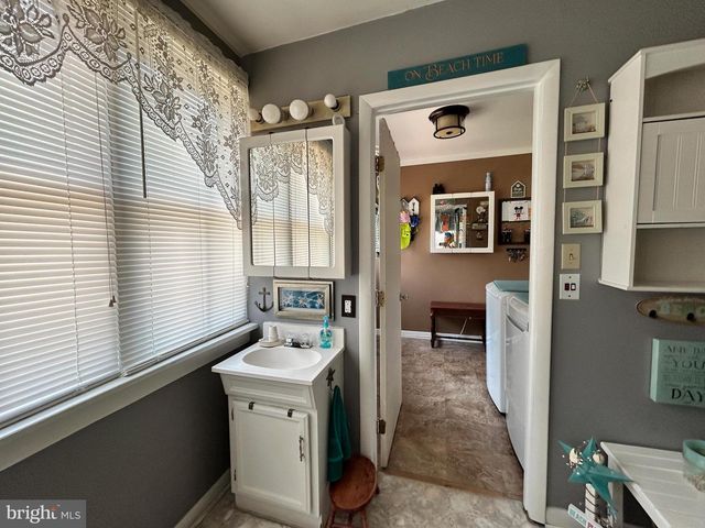 228 S TENNESSEE AVE, Martinsburg, WV 25401
