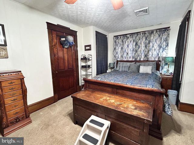 228 S TENNESSEE AVE, Martinsburg, WV 25401