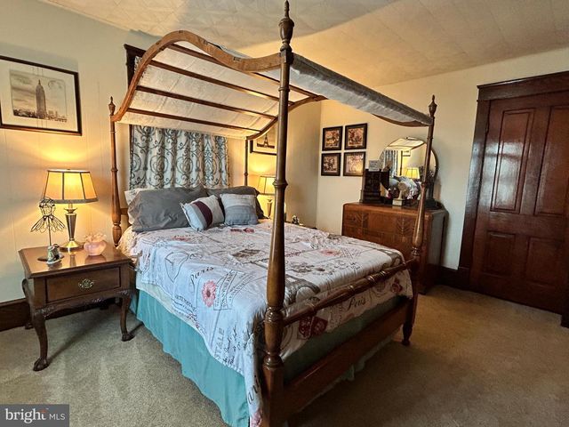 228 S TENNESSEE AVE, Martinsburg, WV 25401