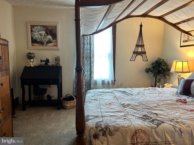 228 S TENNESSEE AVE, Martinsburg, WV 25401