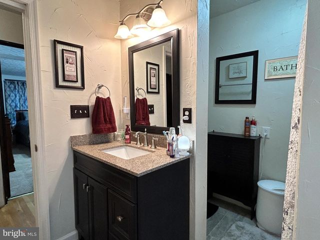 228 S TENNESSEE AVE, Martinsburg, WV 25401
