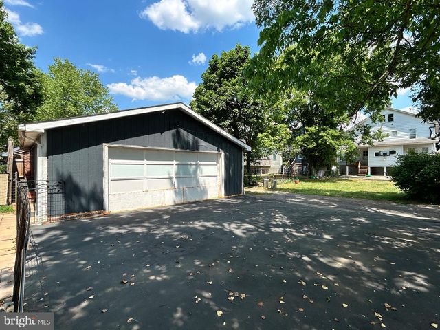 228 S TENNESSEE AVE, Martinsburg, WV 25401