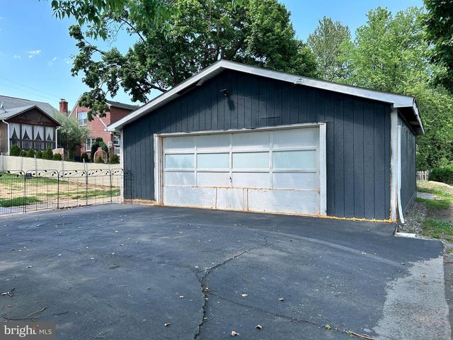 228 S TENNESSEE AVE, Martinsburg, WV 25401