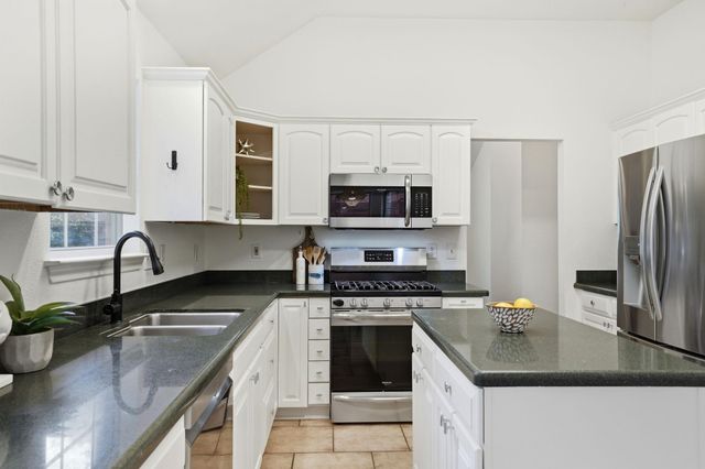1313 Roadrunner DR, Cedar Park, TX 78613