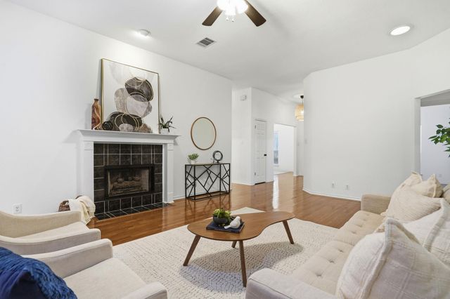 1313 Roadrunner DR, Cedar Park, TX 78613
