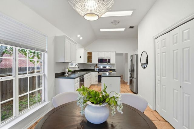 1313 Roadrunner DR, Cedar Park, TX 78613