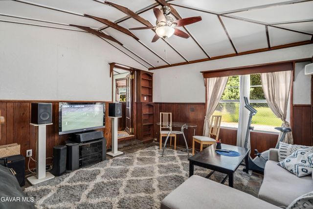 40202 Calle El Clavelito, Green Valley, CA 91390
