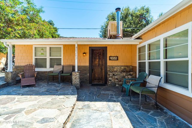 40202 Calle El Clavelito, Green Valley, CA 91390