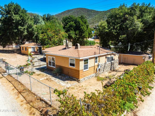 40202 Calle El Clavelito, Green Valley, CA 91390