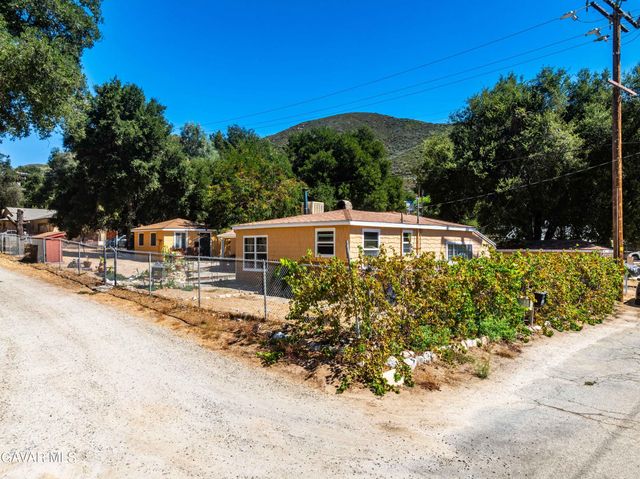 40202 Calle El Clavelito, Green Valley, CA 91390