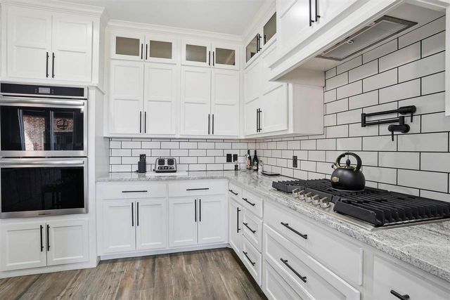 3922 NE Shenandoah Dr, Lawton, OK 73507