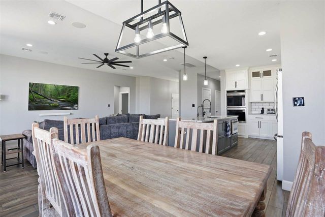 3922 NE Shenandoah Dr, Lawton, OK 73507