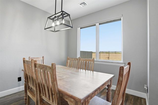 3922 NE Shenandoah Dr, Lawton, OK 73507