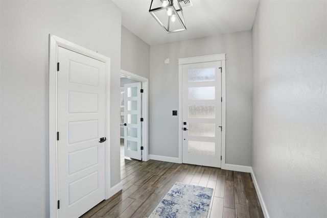 3922 NE Shenandoah Dr, Lawton, OK 73507