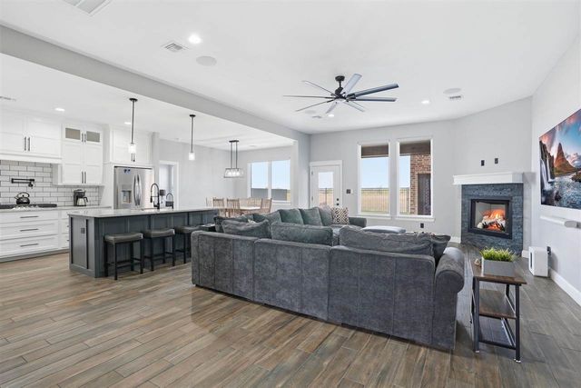 3922 NE Shenandoah Dr, Lawton, OK 73507